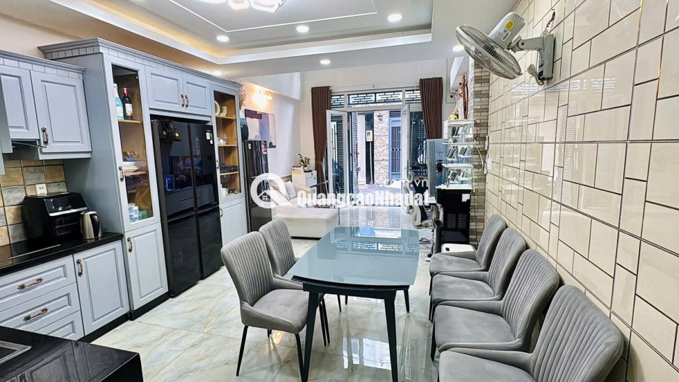 NHÀ ĐẸP Ở NGAY – PHỐ HẺM 5M – CÁCH QUỐC LỘ 13 CHỈ 10M – PHƯỜNG 26, BÌNH THẠNH